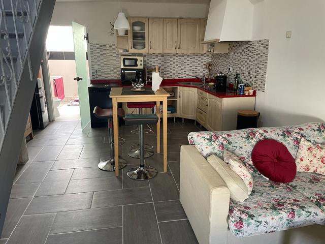 Location Appartement Rue des Pourteaux, Médis