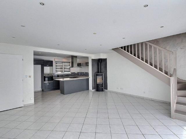 Location Appartement Rue des Prés du Four, Douvaine