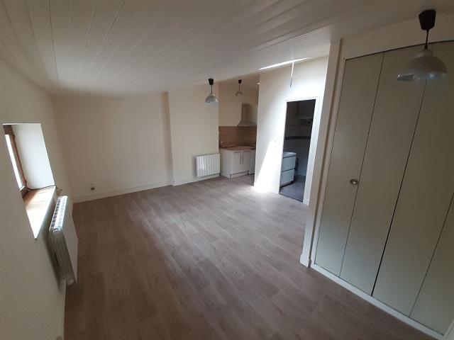 Location Appartement Rue des Quatre Églises, Nancy