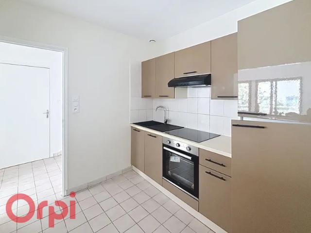 Location Appartement Rue des Quatre Églises, Nancy