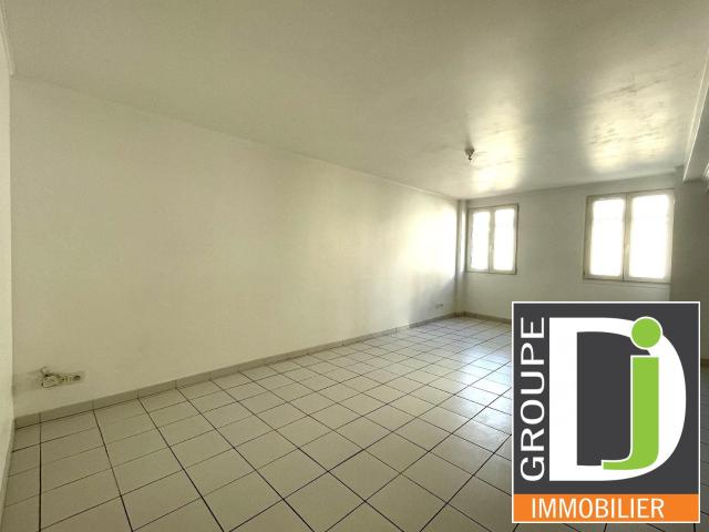 Location Appartement Rue des Remparts, Beaumont lès Valence