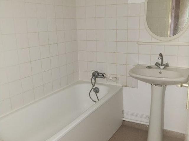Location Appartement Rue des Remparts, Bélâbre