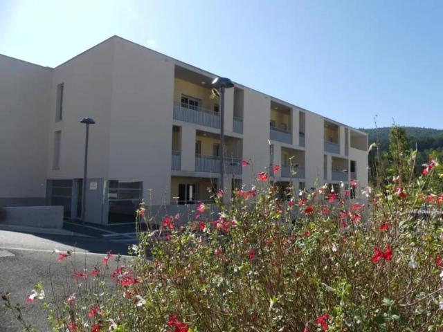 Location Appartement Rue des Reymonds, Dieulefit