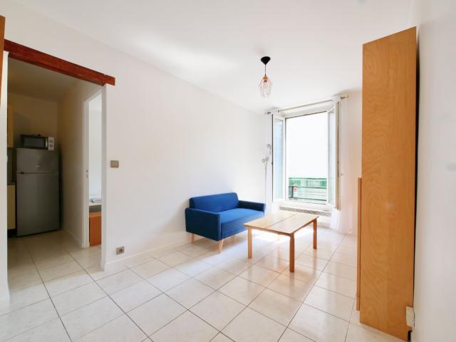 Location Appartement Rue des Roses, Paris