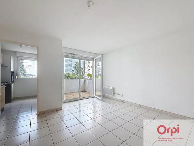 Location Appartement Rue des Rouges Gorges, Montluçon