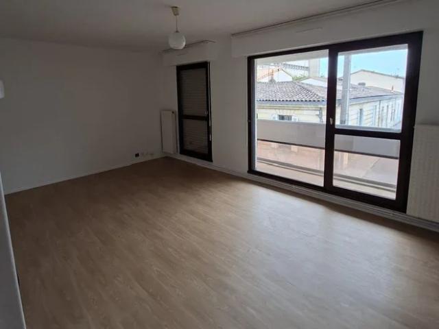 Location Appartement Rue des Sablières, Bordeaux
