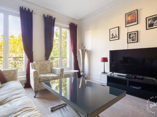 Location Appartement Rue des Saints Pères, Paris