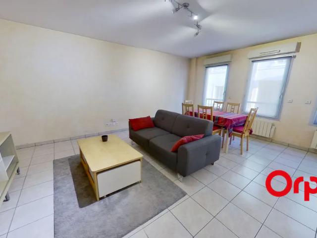 Location Appartement Rue des Tuileries, Lyon
