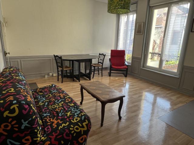 Location Appartement Rue des Tuileries, Reims