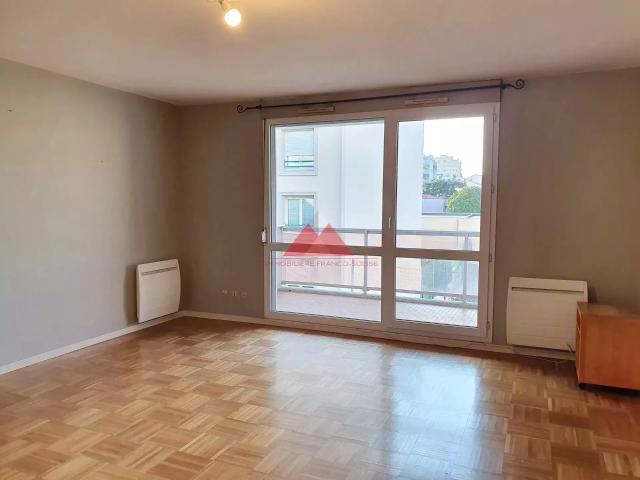 Location Appartement Rue des Tuiliers, Lyon