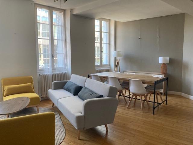 Location Appartement Rue des Trente Six Ponts, Toulouse