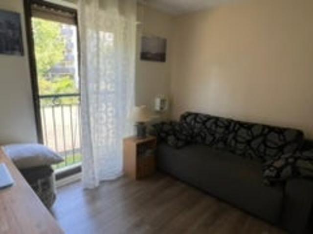 Location Appartement Rue des Treilles, Libourne