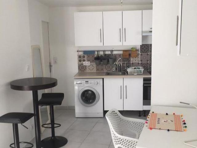 Location Appartement Rue des Treilles, Libourne