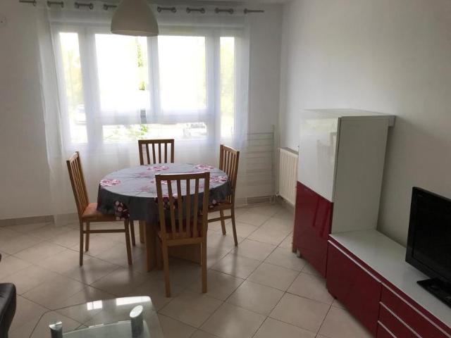 Location Appartement Rue des Treilles, Libourne