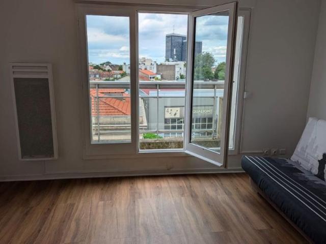 Location Appartement Rue des Treilles, Libourne