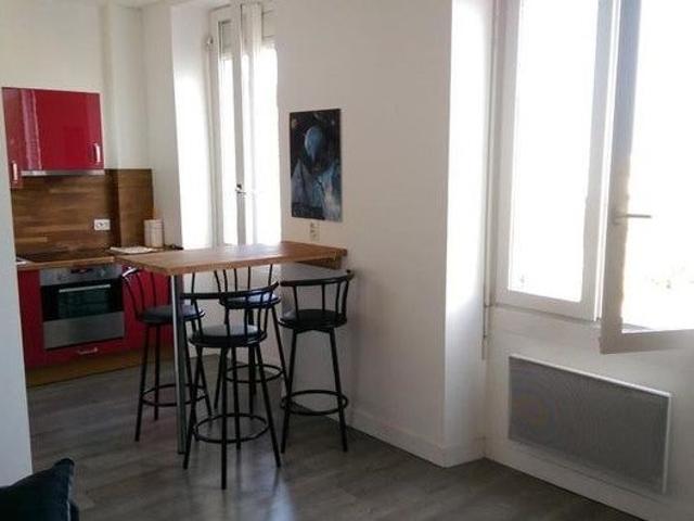 Location Appartement Rue des Treilles, Libourne
