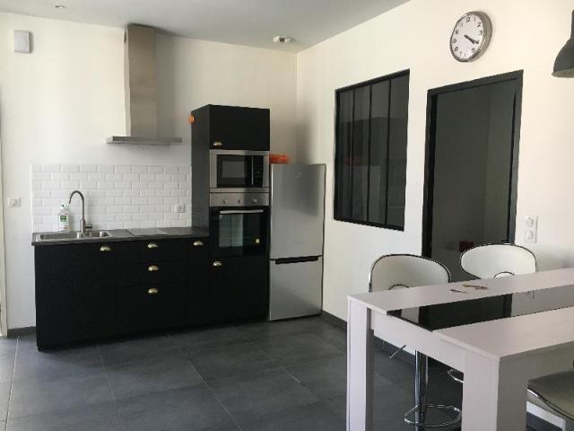 Location Appartement Rue des Treilles, Libourne