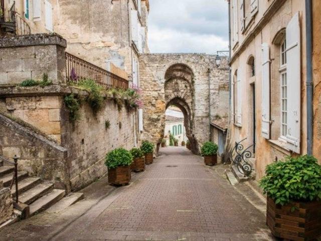 Location Appartement Rue des Treilles, Libourne