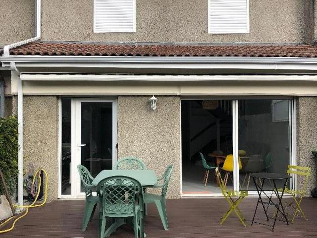 Location Appartement Rue des Treilles, Libourne