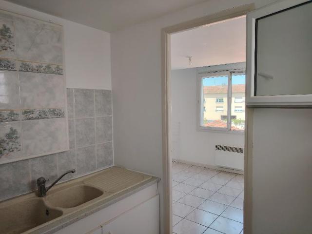 Location Appartement Rue des Treilles, Libourne