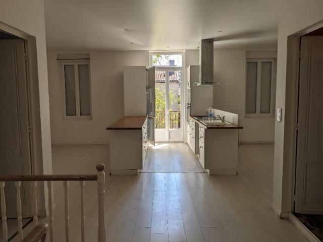 Location Appartement Rue des Treilles, Libourne