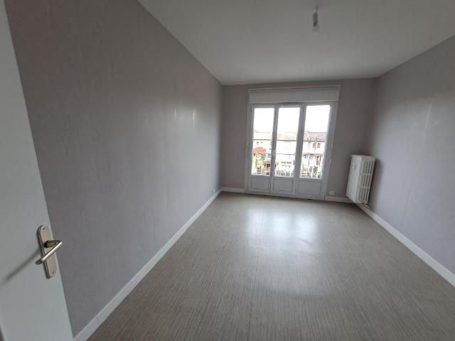 Location Appartement Rue des Troènes, Frignicourt
