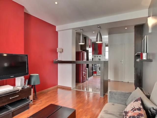 Location Appartement Rue des Trois Frères, Paris