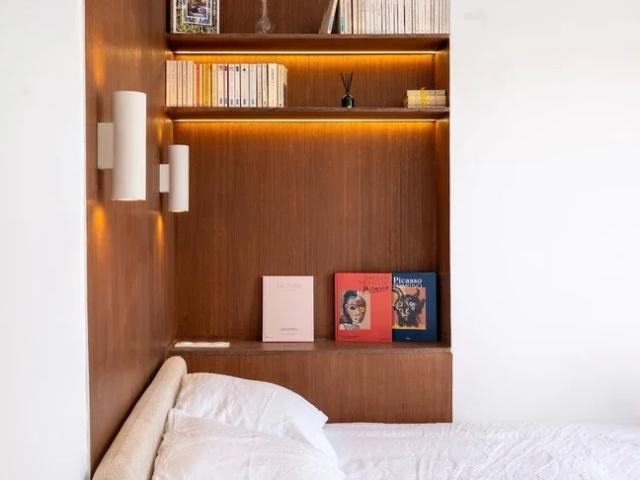 Location Appartement Rue des Trois Frères, Paris