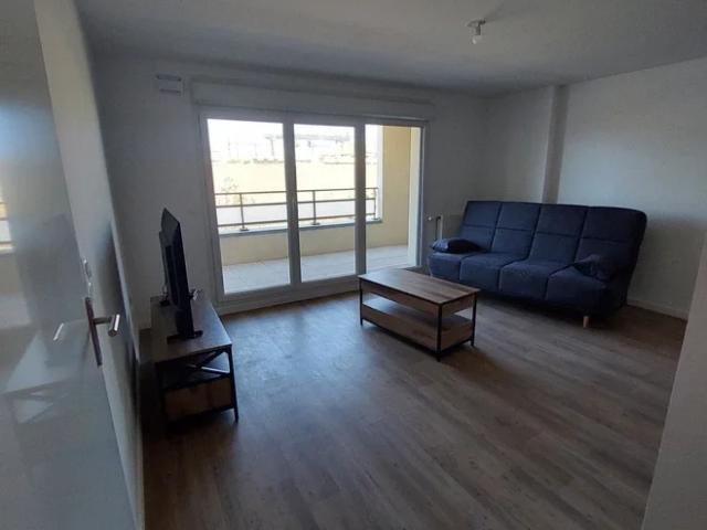 Location Appartement Rue des Trois Régiments, Laval