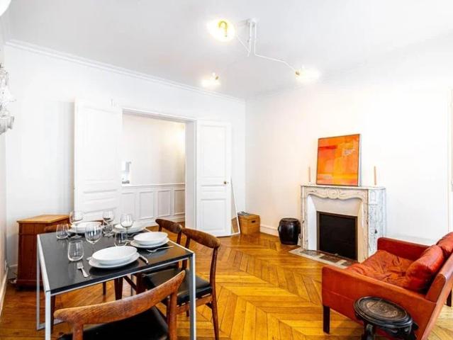 Location Appartement Rue des Ursulines, Paris