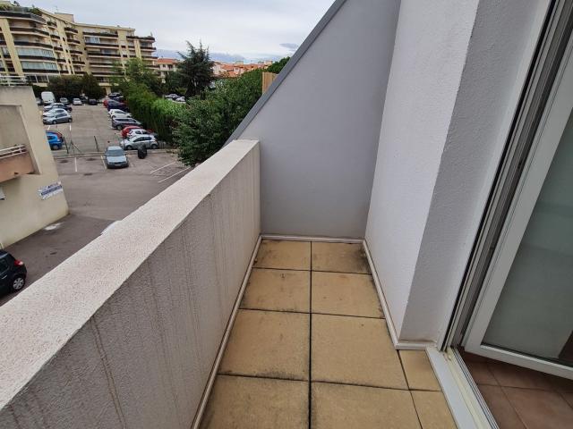 Location Appartement Rue des Usines, Perpignan