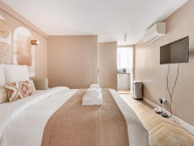 Location Appartement Rue des Vertus, Paris