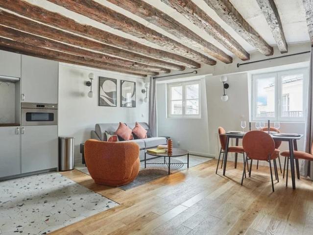 Location Appartement Rue des Vertus, Paris