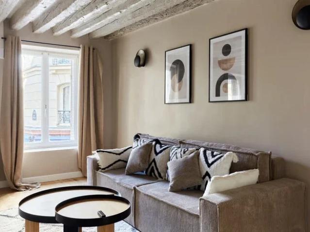 Location Appartement Rue des Vertus, Paris