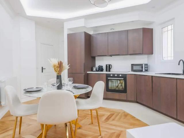 Location Appartement Rue Descombes, Paris