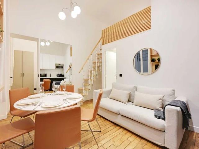 Location Appartement Rue d'Estrées, Paris