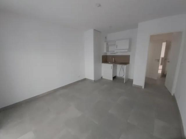 Location Appartement Rue Dhuoda, Nîmes
