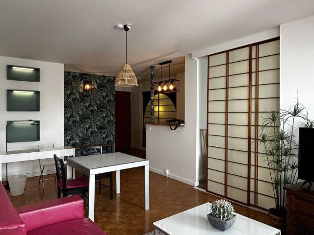 Location Appartement Rue d'Hauteville, Paris