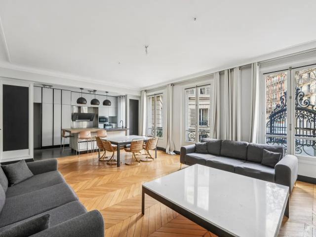 Location Appartement Rue d'Héliopolis, Paris