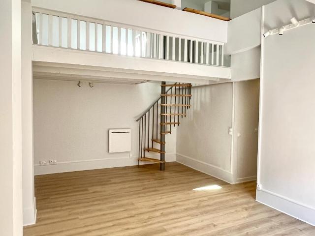 Location Appartement Rue Didot, Paris