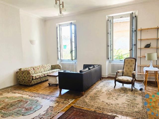 Location Appartement Rue d'Isoard, Marseille
