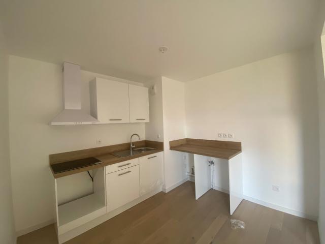 Location Appartement Rue Du 4 Juillet 1944, Carpiquet
