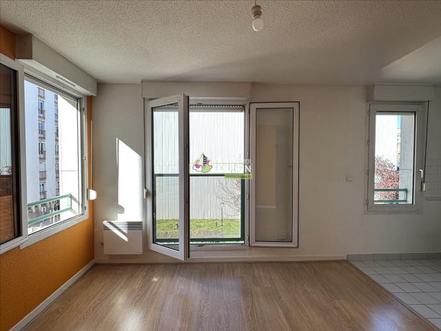 Location Appartement Rue du 8 Mai 1945, Clermont Ferrand