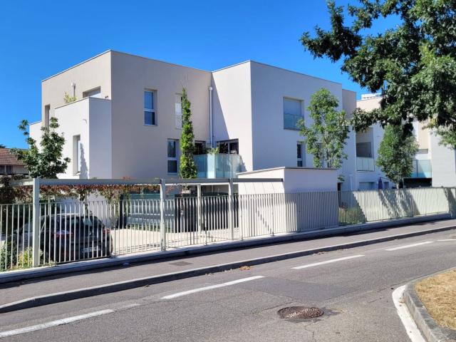 Location Appartement Rue du 8 Mai 1945, Oullins Pierre Bénite