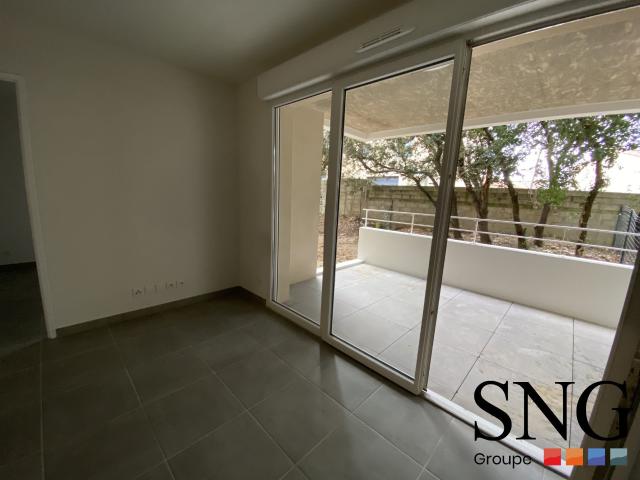 Location Appartement Rue du Colonel Arnaud Beltrame, Orange