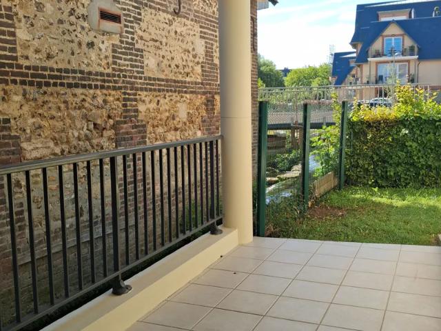 Location Appartement Rue du Colonel Langlois, Pont l'Évêque