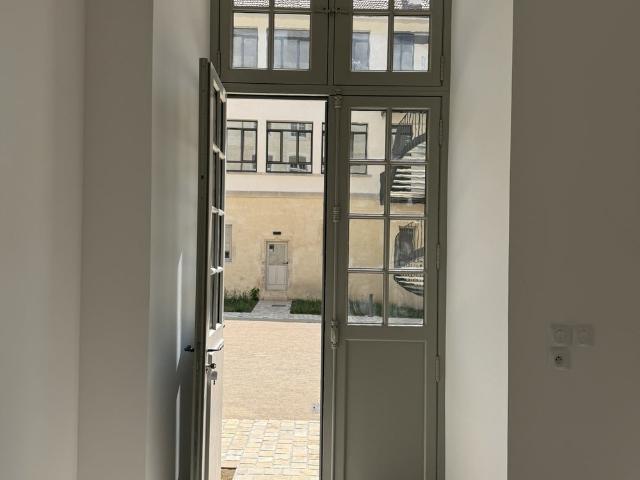 Location Appartement Rue du Collège de l'Arc, Dole