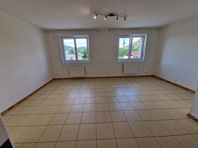 Location Appartement Rue du Collège, Nantua