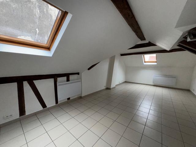 Location Appartement Rue du Commandant Berge, Meaux