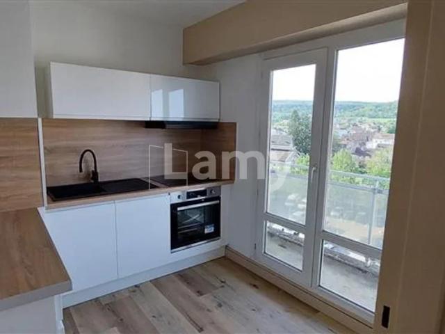Location Appartement Rue du Commandant Girardot, Vesoul